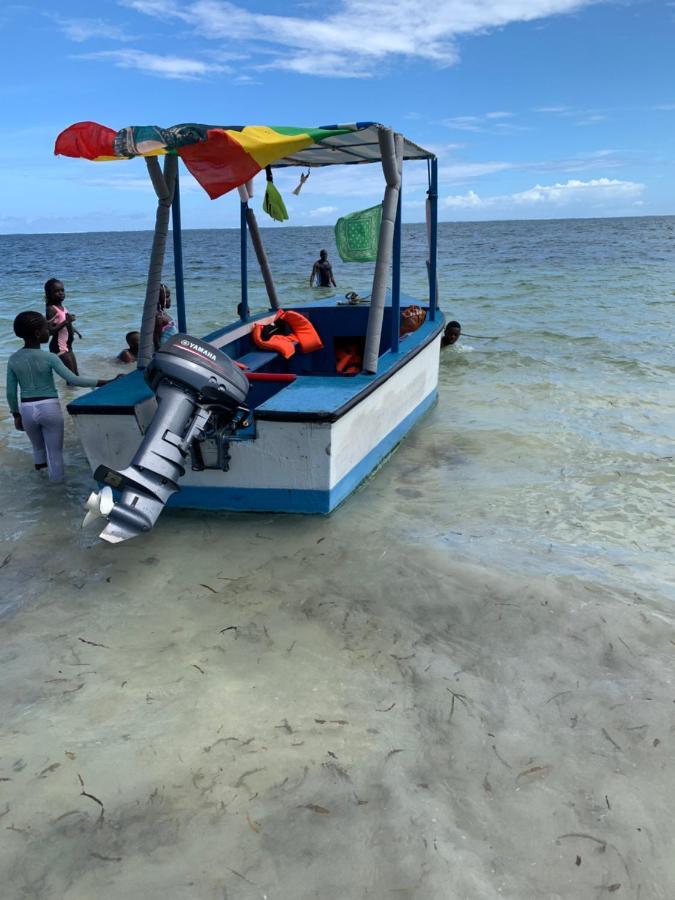 Mombasa Vacations Beach Studio B11 Kültér fotó
